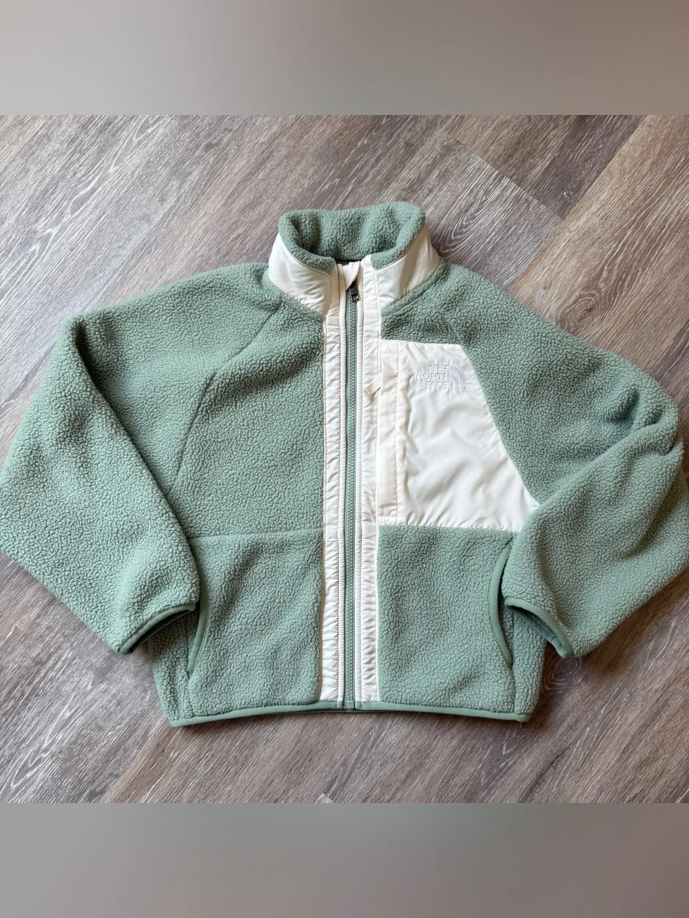 The North Face Girls Yumiori Full Zip Jacket in Slate Moss/white Size S (7/8)